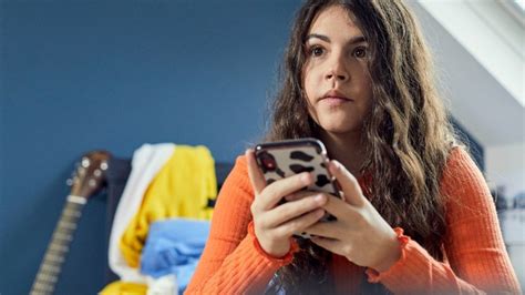 Childline’s new tool helps young people remove nude images。